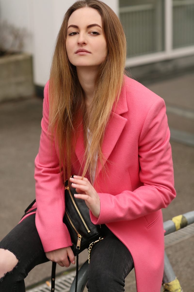 BALENCIAGA_pink_classic long_coat_Rebecca Minkoff_Vagabond_Fashionblog_Pink_Coat